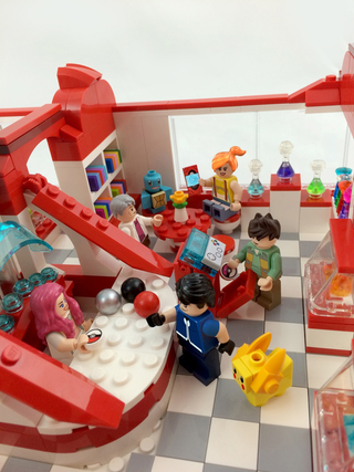 Illustration for article titled LEGO Pokémon Center Has All The Goodies A Trainer Needs